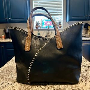 NWOT- ChillX Black Tote Purse w/ Stitching & Detachable Black Oversized Pouch